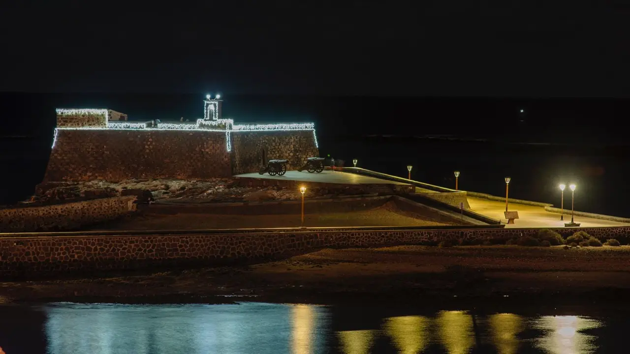 Navidad Arrecife 2023. Castillo de San Gabriel iluminado.