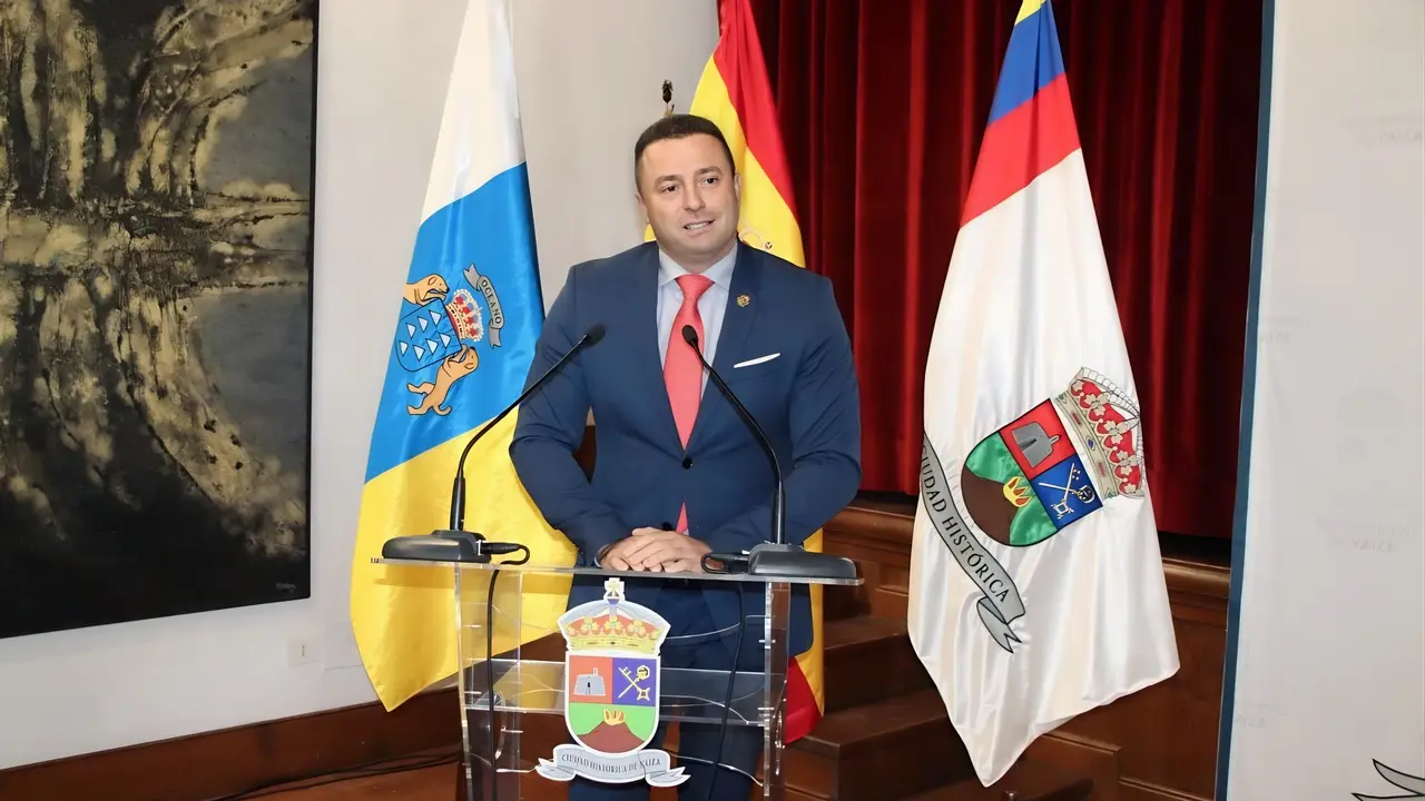 Óscar Noda en la Casa de la Cultura de Yaiza.