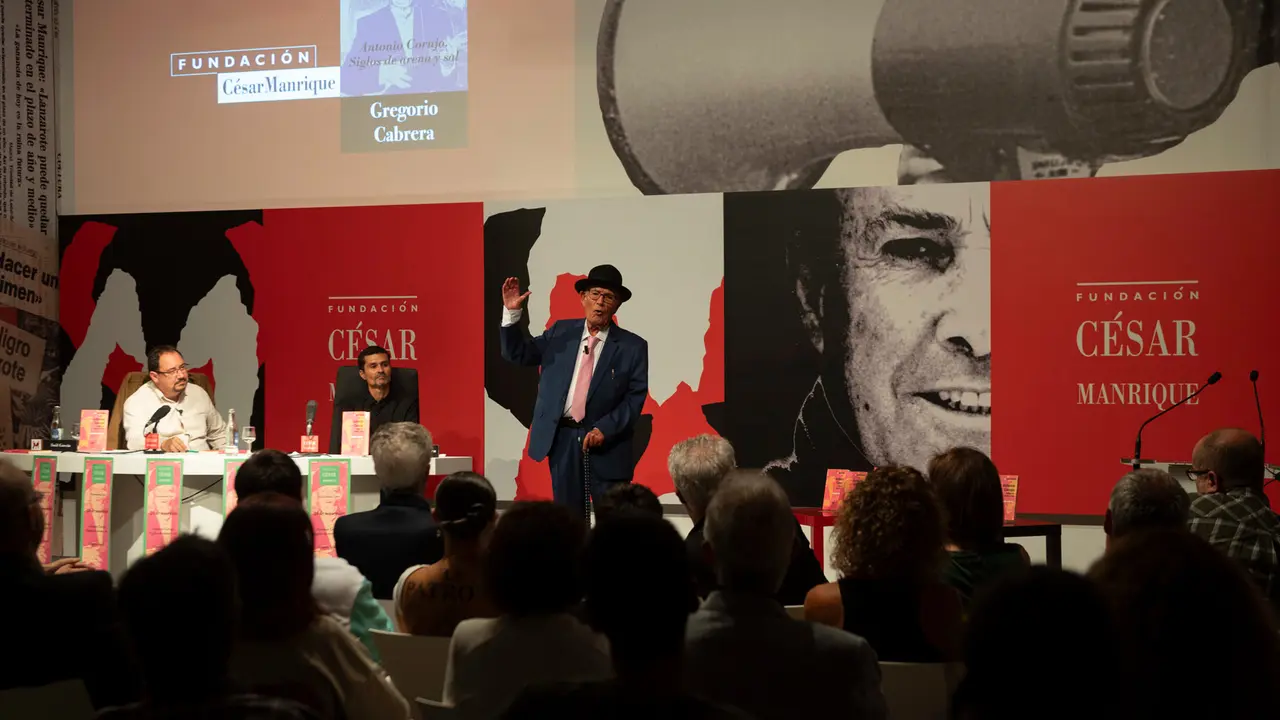 Antonio Corujo, el autor y el prologuista.