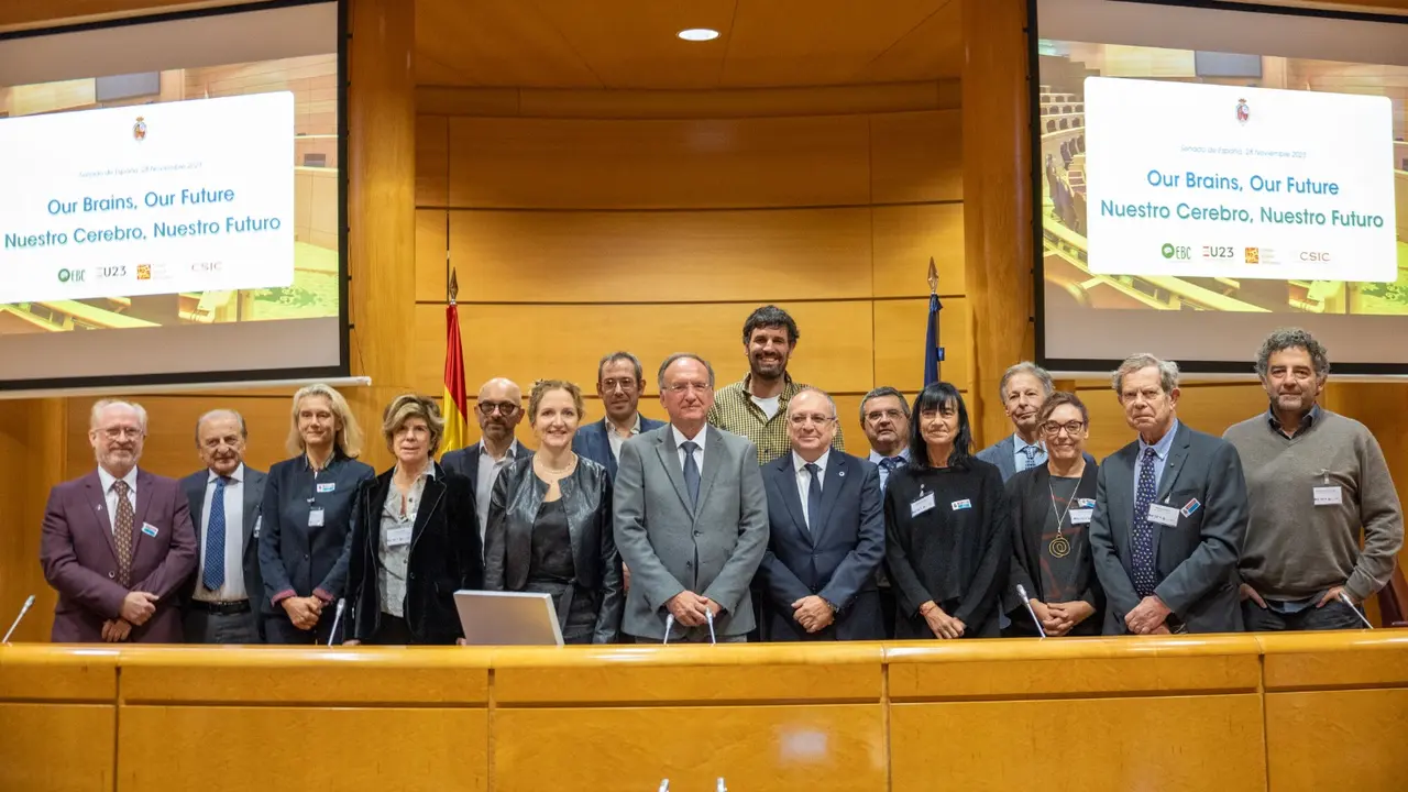 Participantes en la jornada en el Senado.