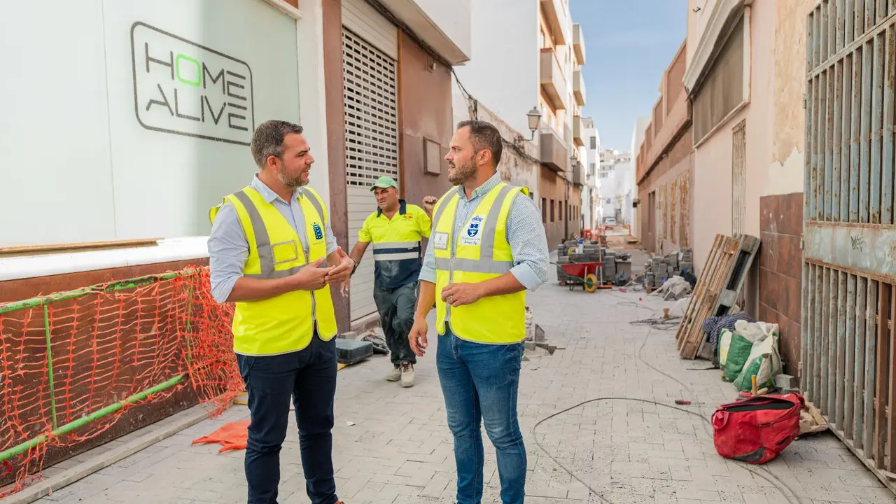 Medina y de León en la calle La Porra.
