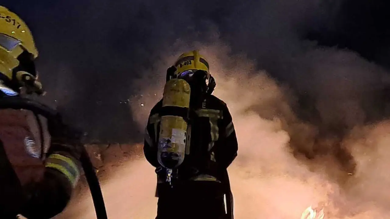 Bomberos en acción.