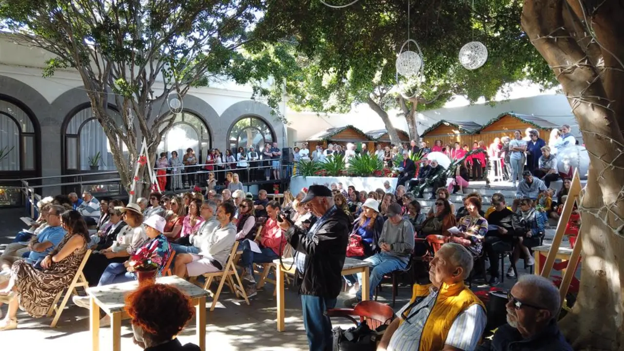 Público disfrutando de un evento en La Recova.