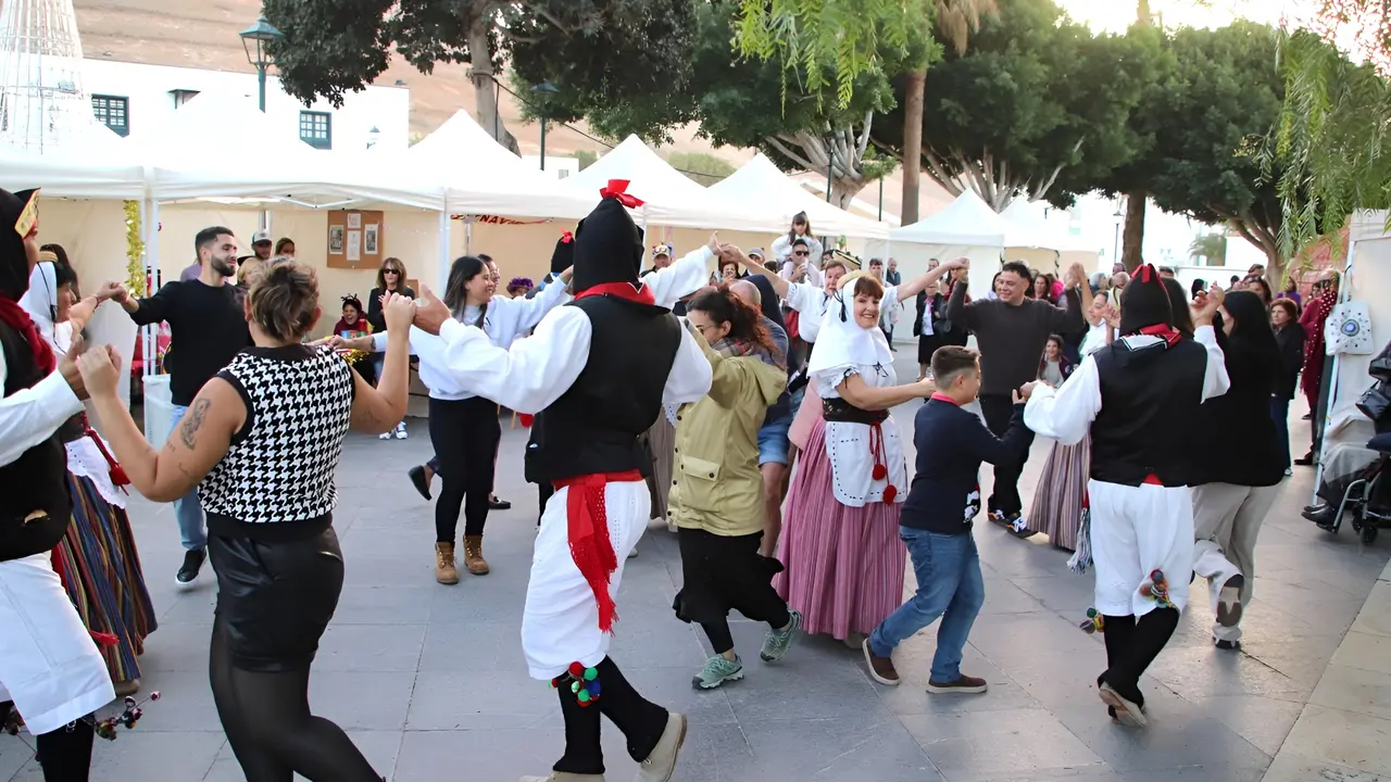 Mercadillo navideño en Yaiza.