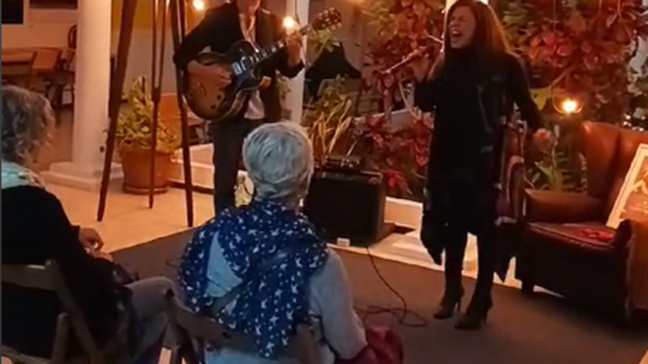 '10-Minute Concerts'.