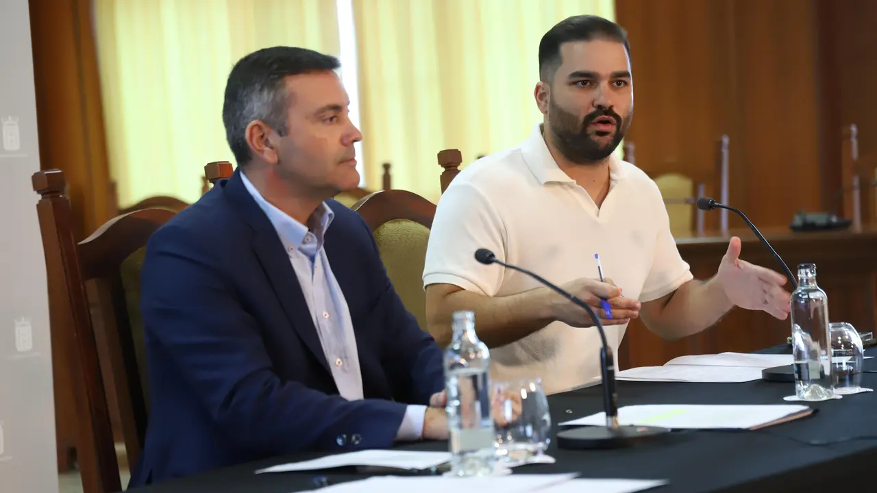 Oswaldo Betancort y Jes&uacute;s Mach&iacute;n.