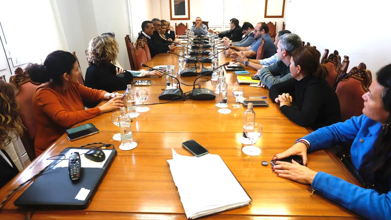 Reuni&oacute;n CACT para la subida de tarifas.