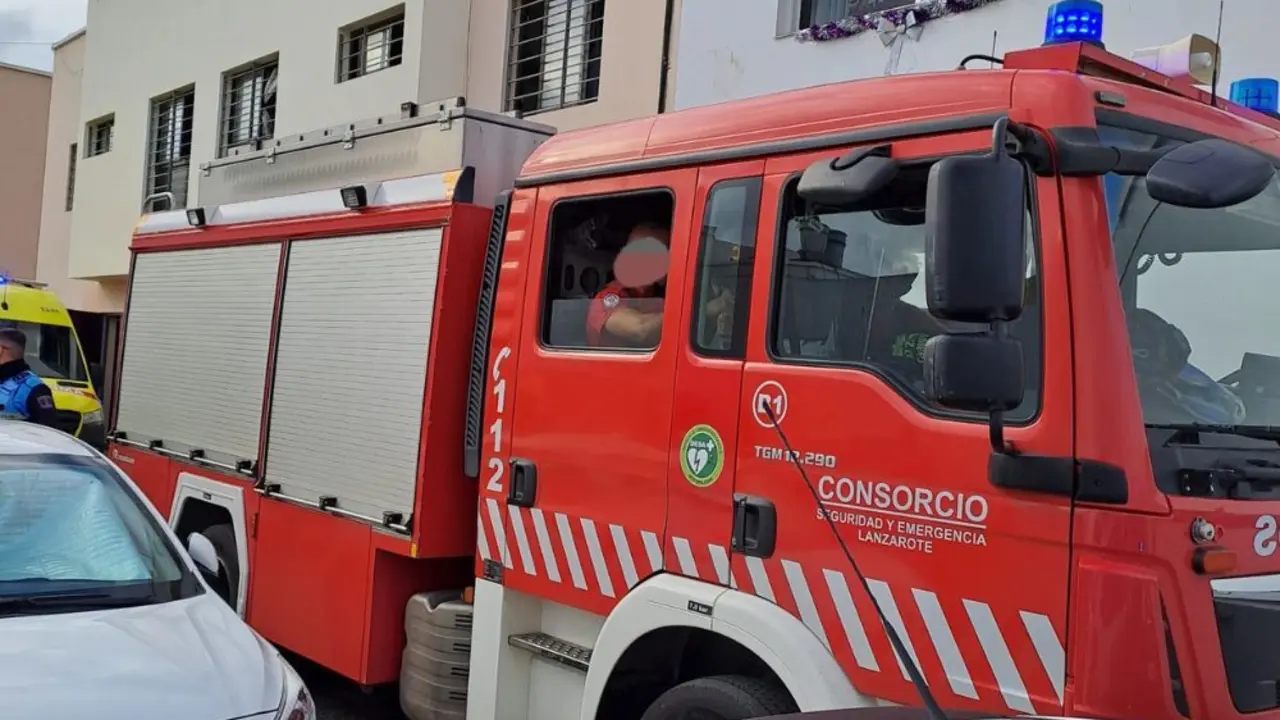 Los bomberos en el lugar del incendio
