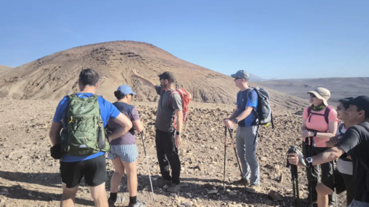 Senderistas en Lanzarote.