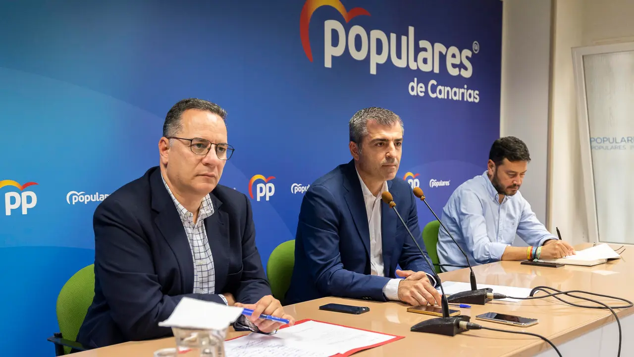 El presidente del PP de Canarias, Manuel Domínguez en la Junta Directiva Autonómica del partido este lunes. Imagen: EFE.