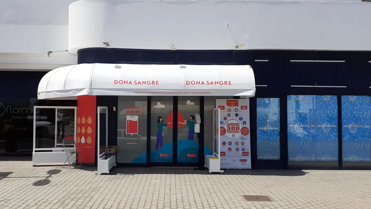 Punto de donación del ICHH en el CC Deiland.