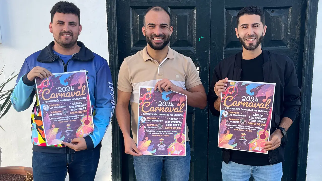 Daniel Medina junto a representantes de ambas comparsas.