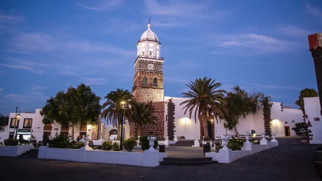 Plaza de Los Leones de Teguise