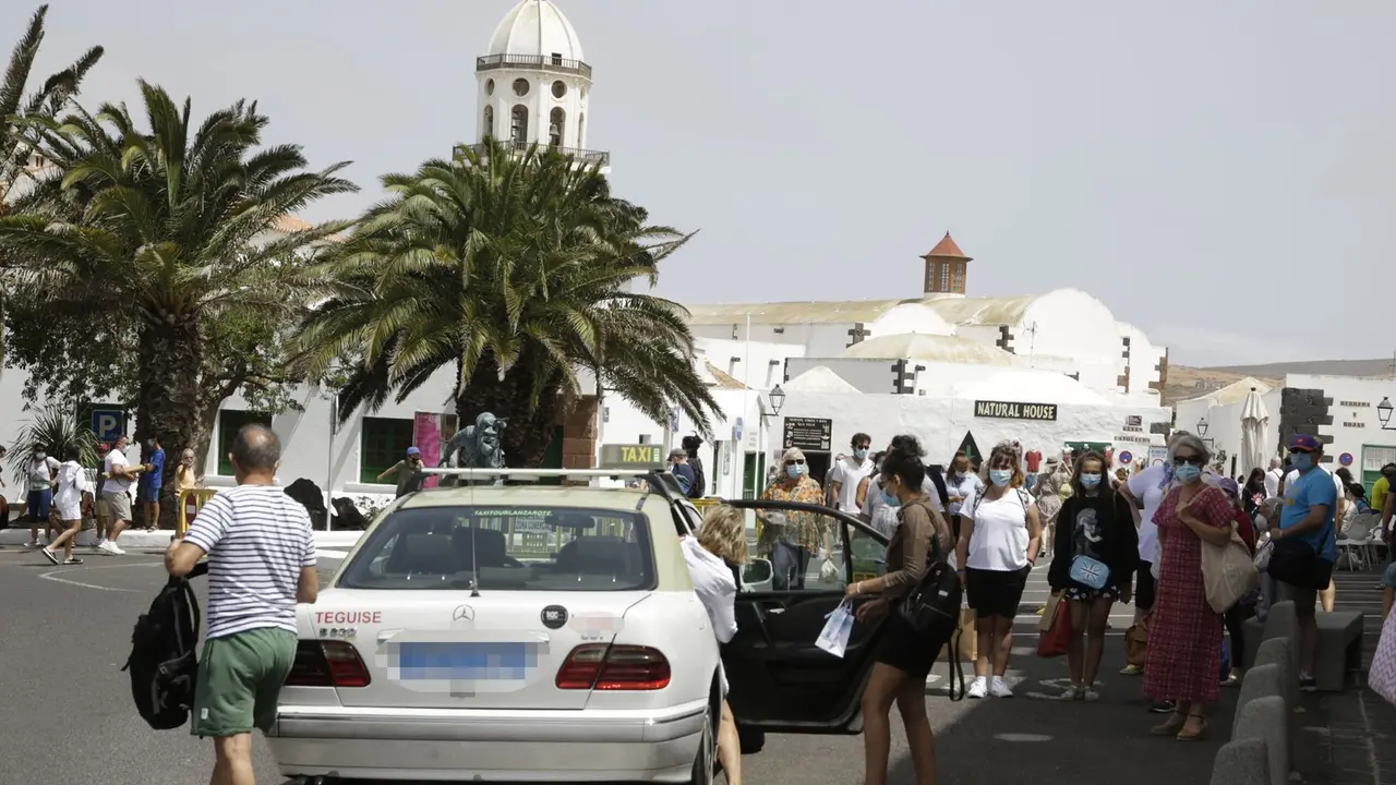 Taxi en Teguise. Imagen de archivo.