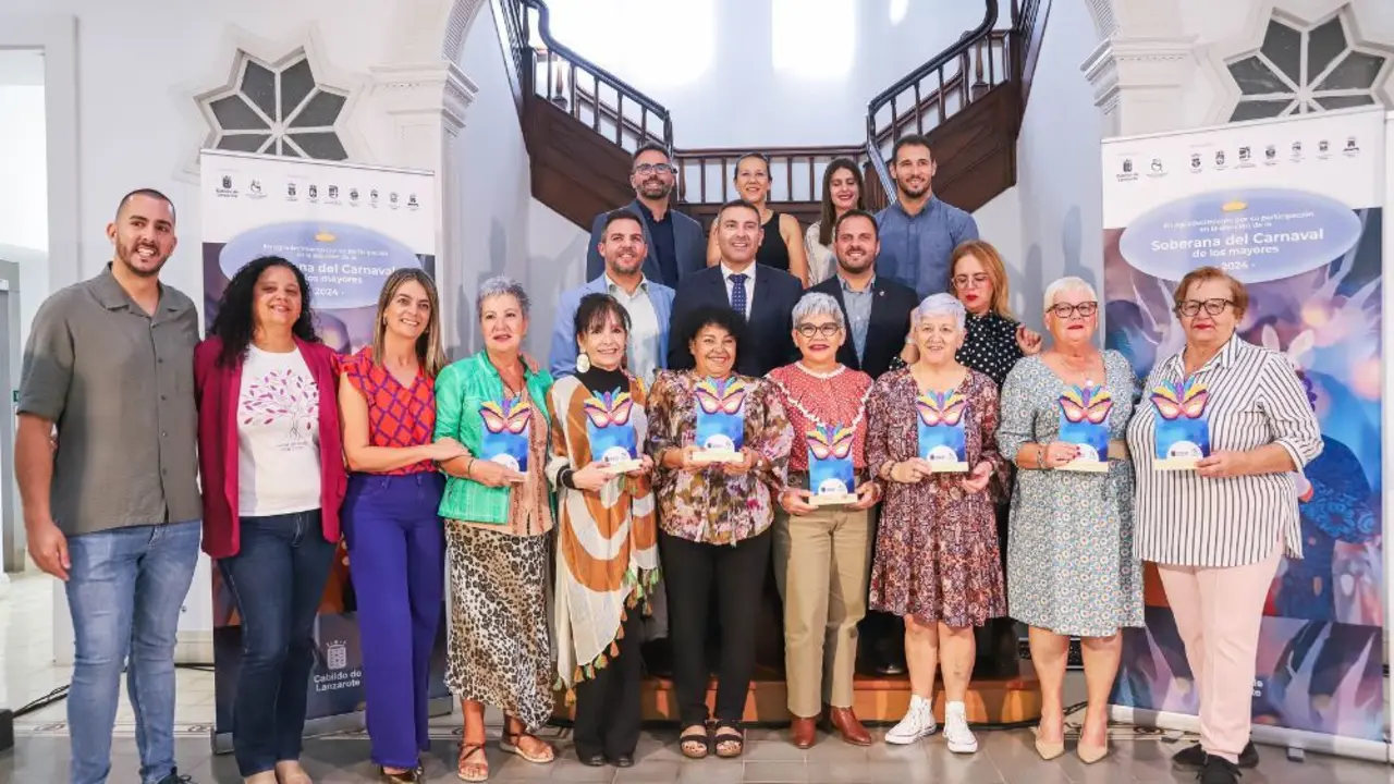 Presentación de la gala del carnaval de mayores