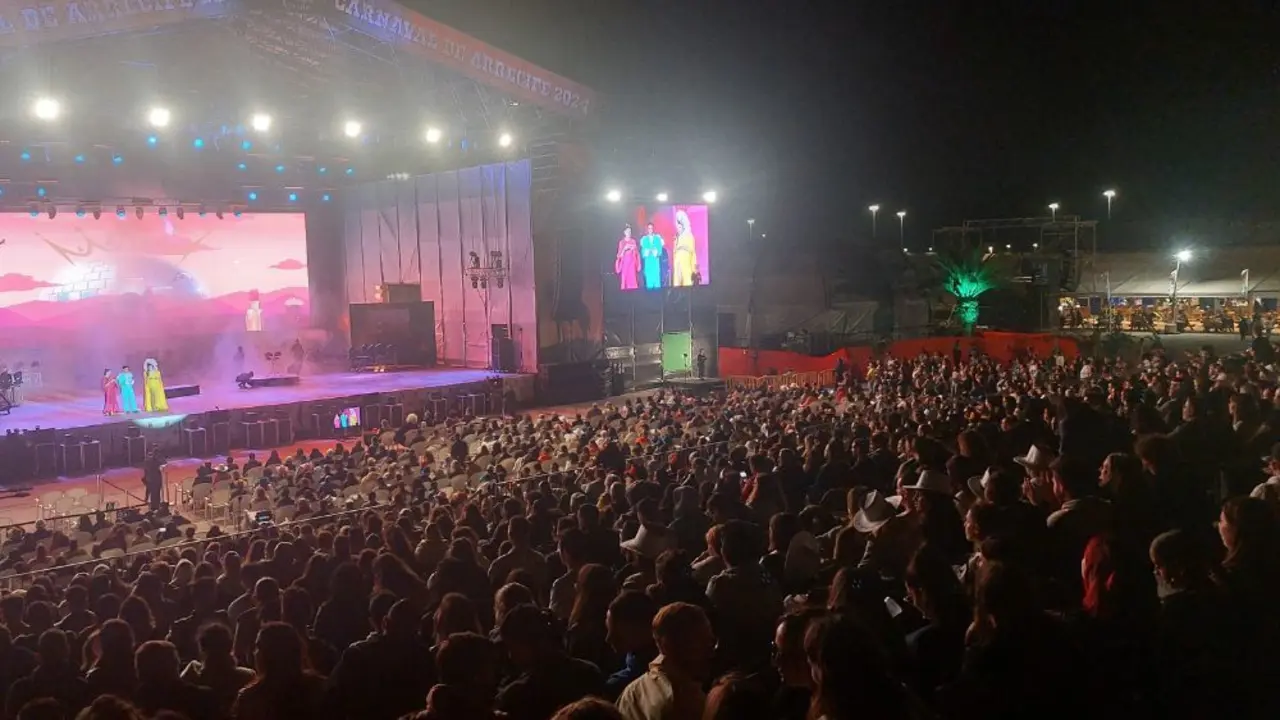 Escenario del carnaval en Agramar