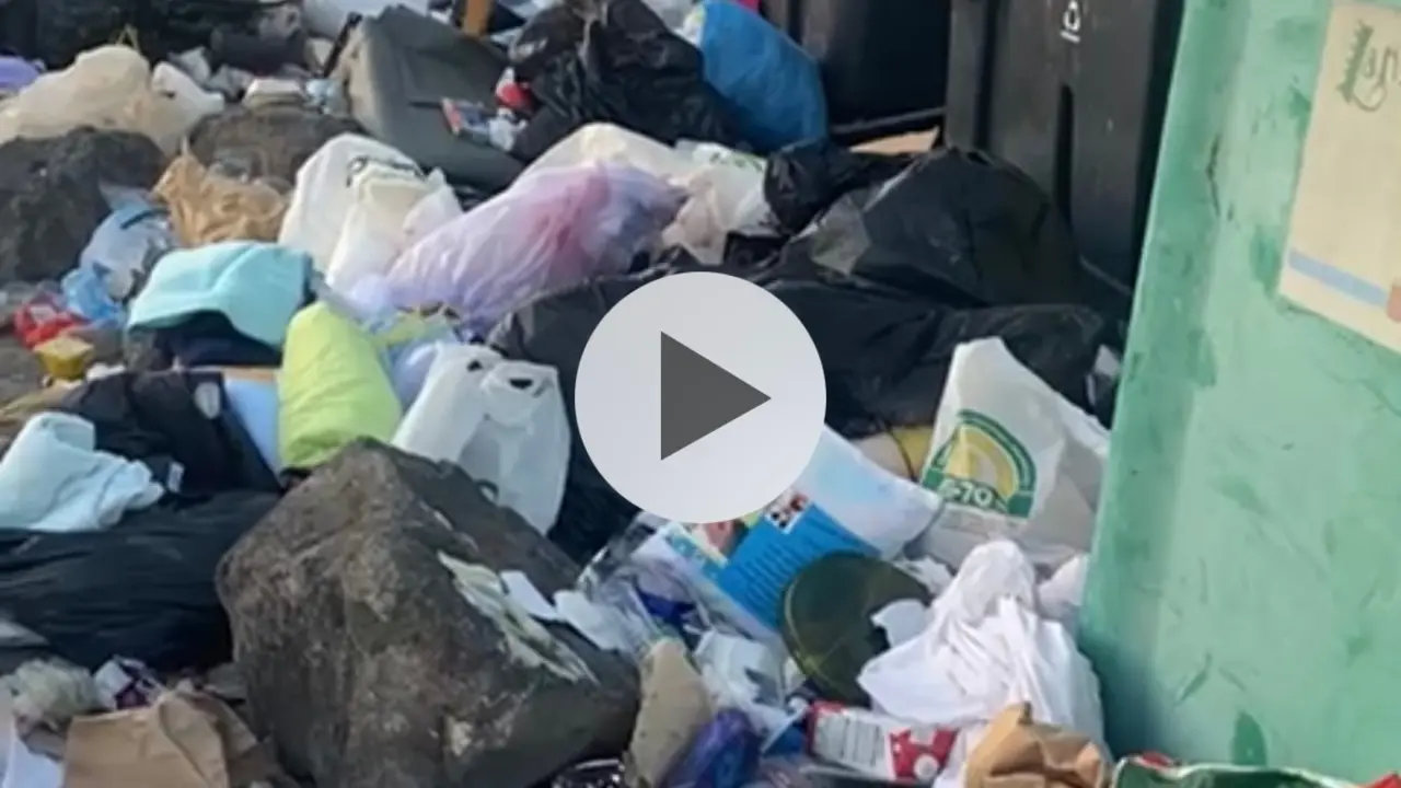 Basura en Argana Alta.