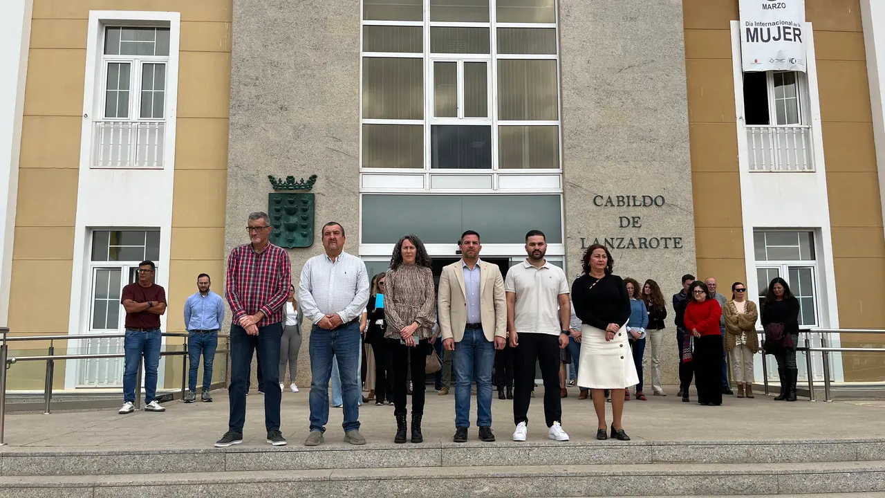 Minuto de silencio en el Cabildo.