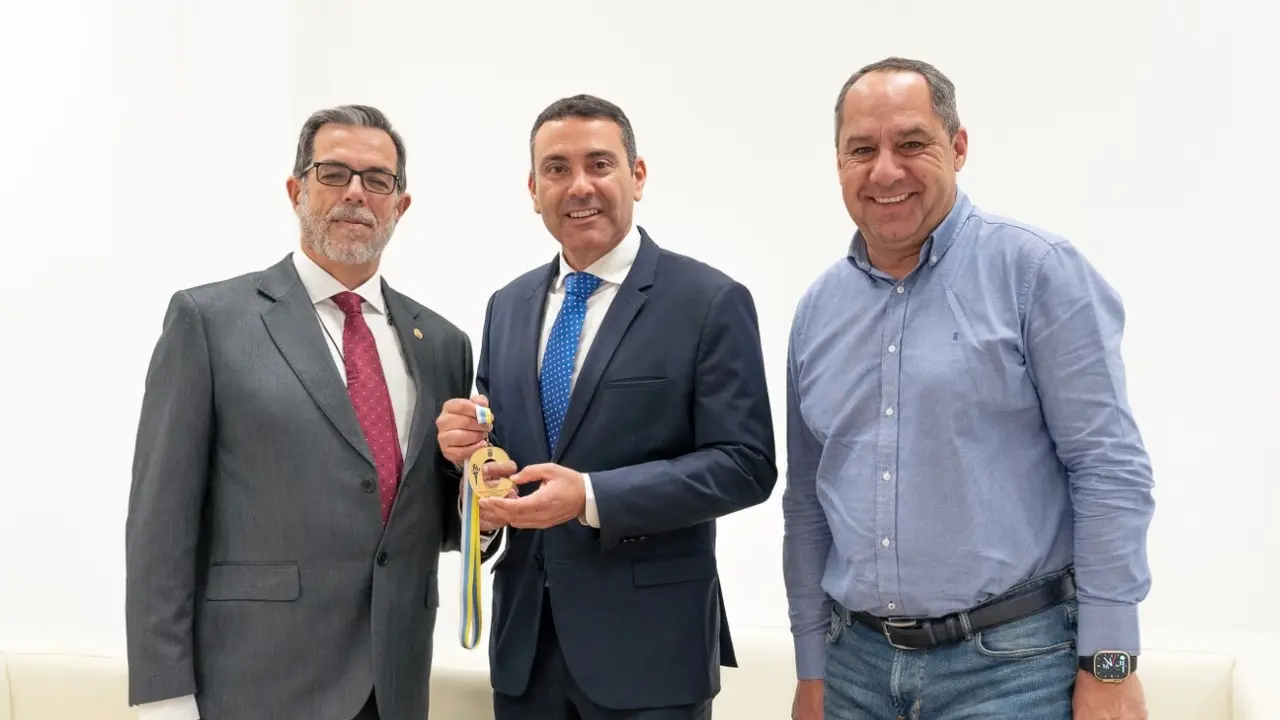 Pedro Fraile, Oswaldo Betancort y Juan Monzón.