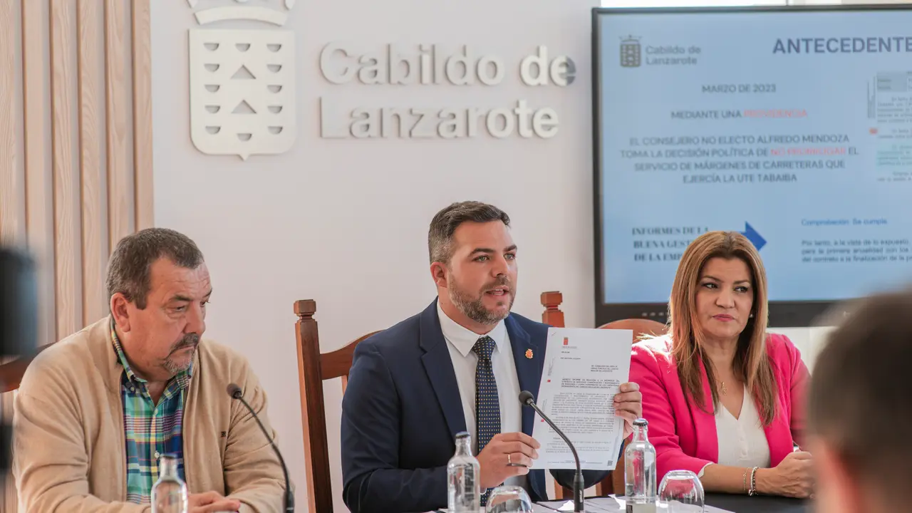 Rueda de prensa del estado del Servicio de Márgenes del Cabildo de Lanzarote.
