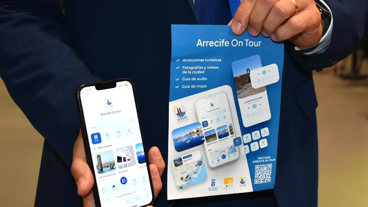 La guía turística de Arrecife se descarga con un QR.