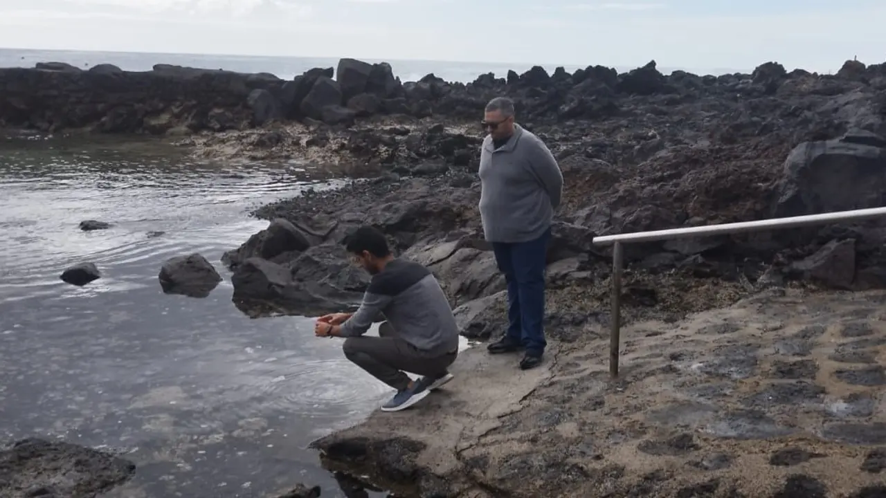 Análisis del agua en Haría.