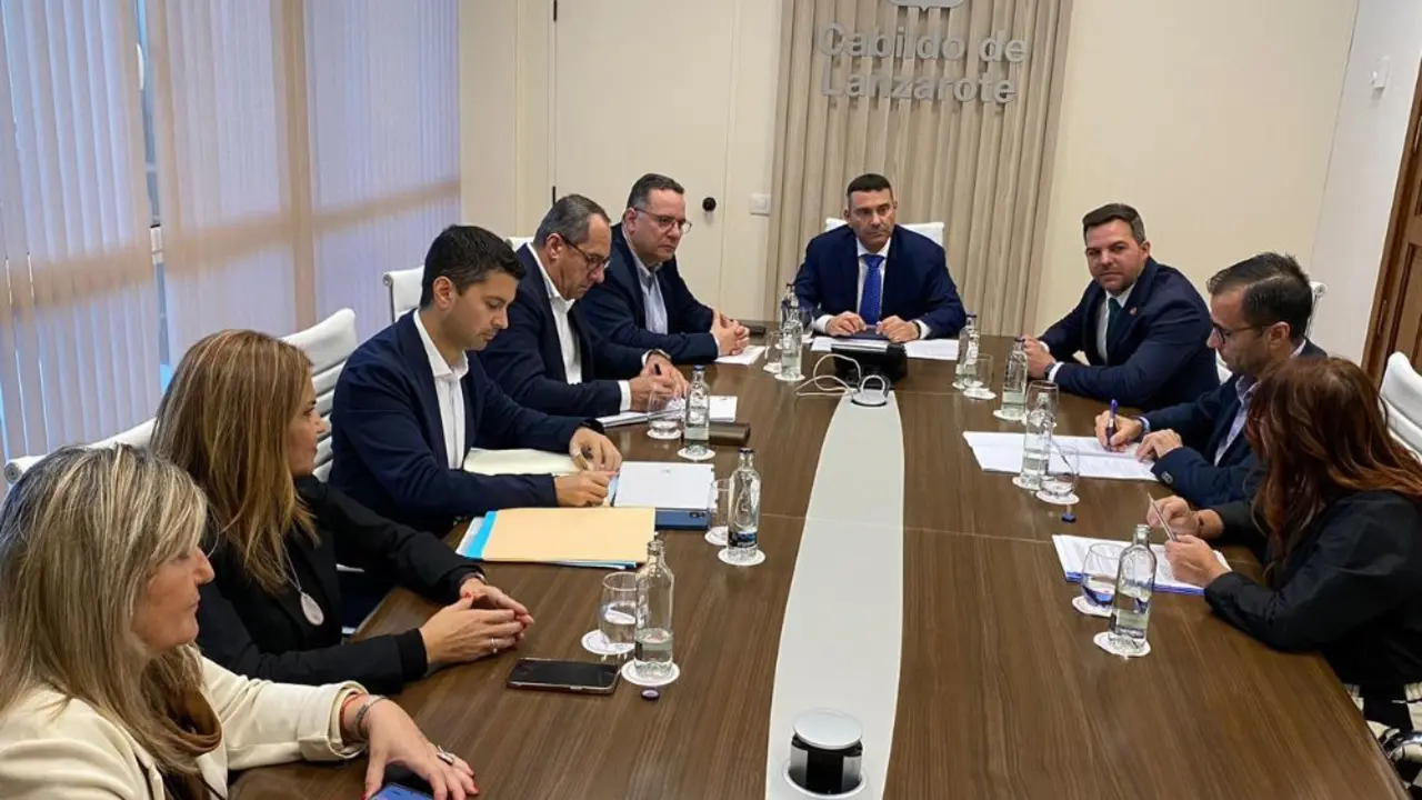 Reunión en el Cabildo