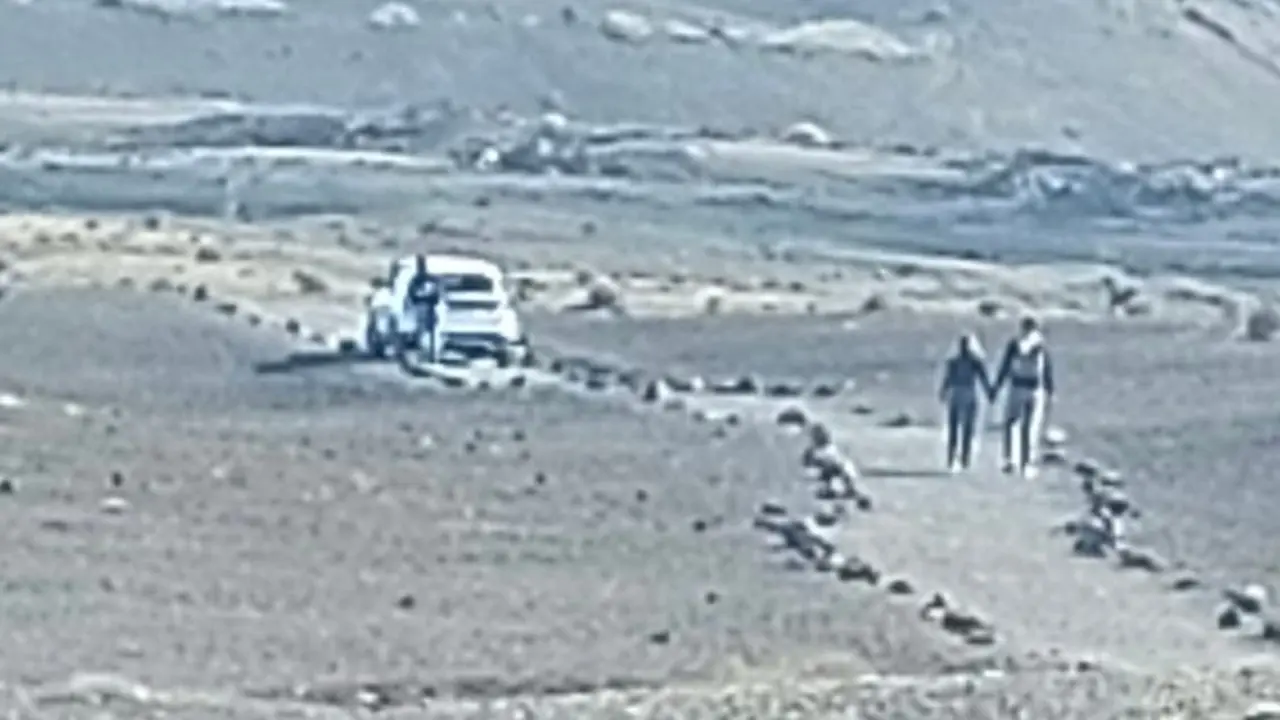 En coche por el Volcán del Cuervo.