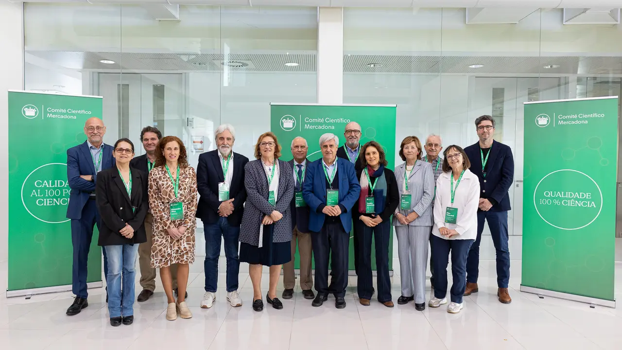 Miembros de los Comités Científicos de España y Portugal.