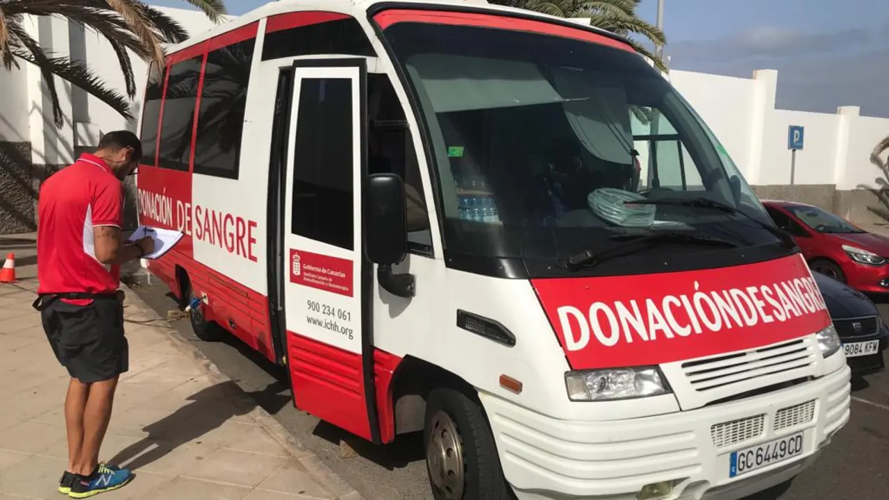 Unidad móvil del ICHH.