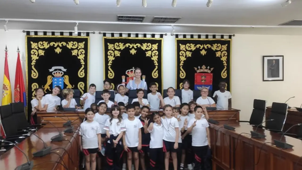 Alumnos del Zerolo en el pleno de Arrecife