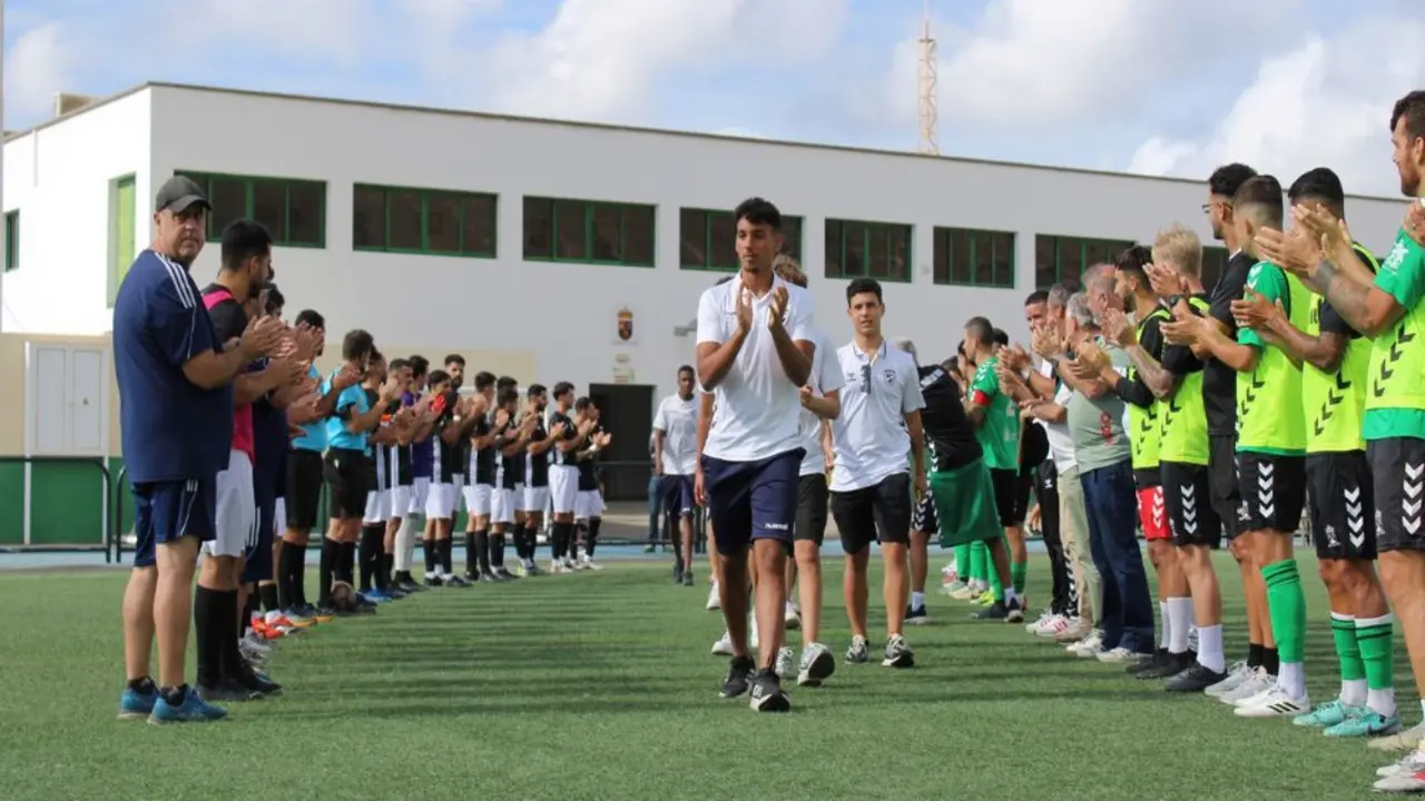 Pasillo a los juveniles del US Yaiza