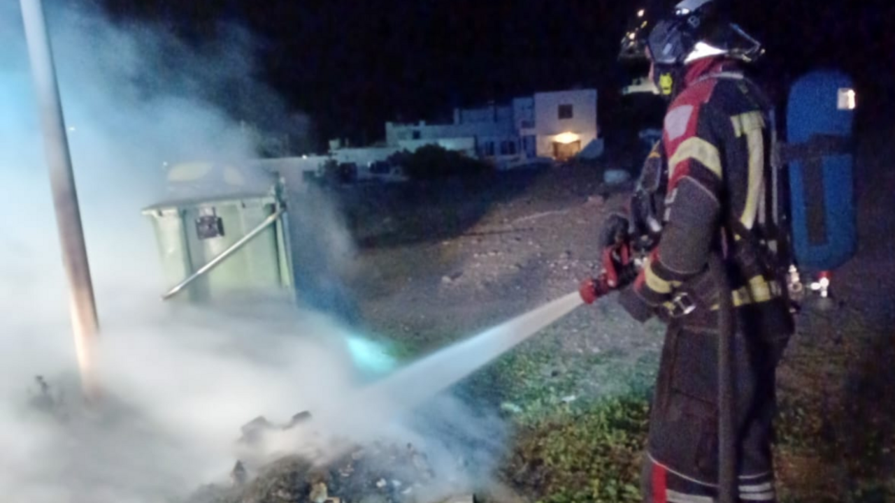 Incendio en Playa Quemada.