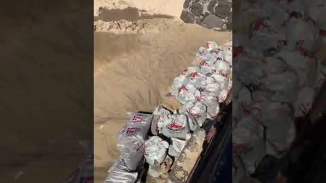 Aguas residuales en Playa Blanca.