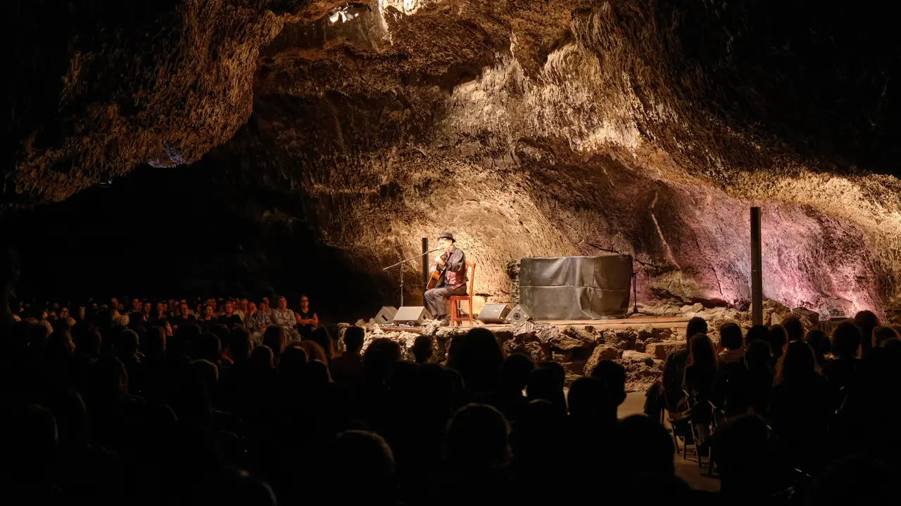 Auditorio Cueva de los Verdes.