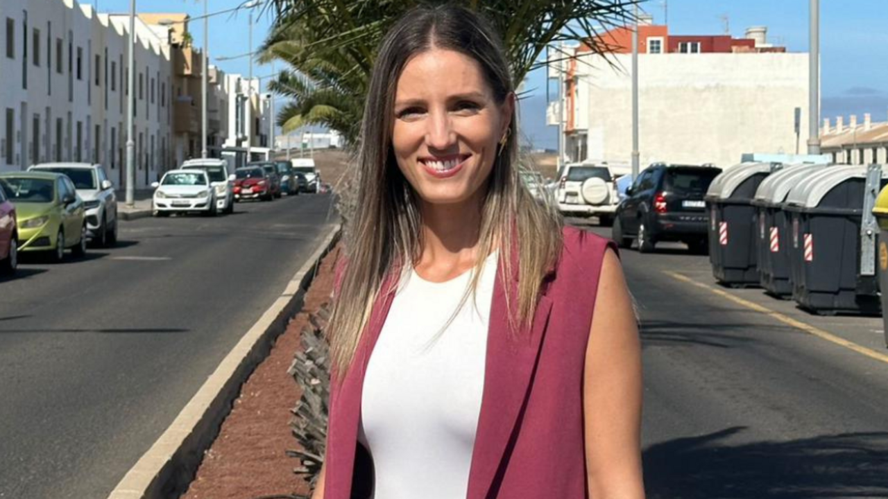 Sheila Guillén en la calle Tajaraste, Argana.