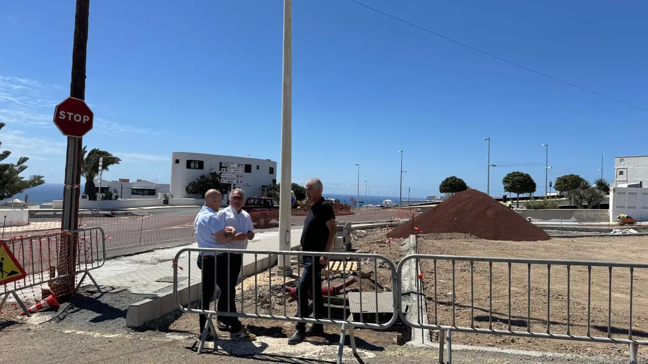 Obras Ferretería de Tías.