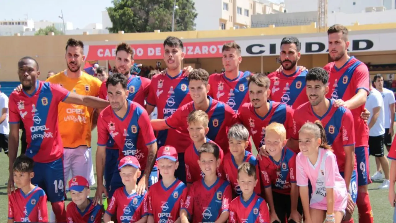 Formación de la UD Lanzarote