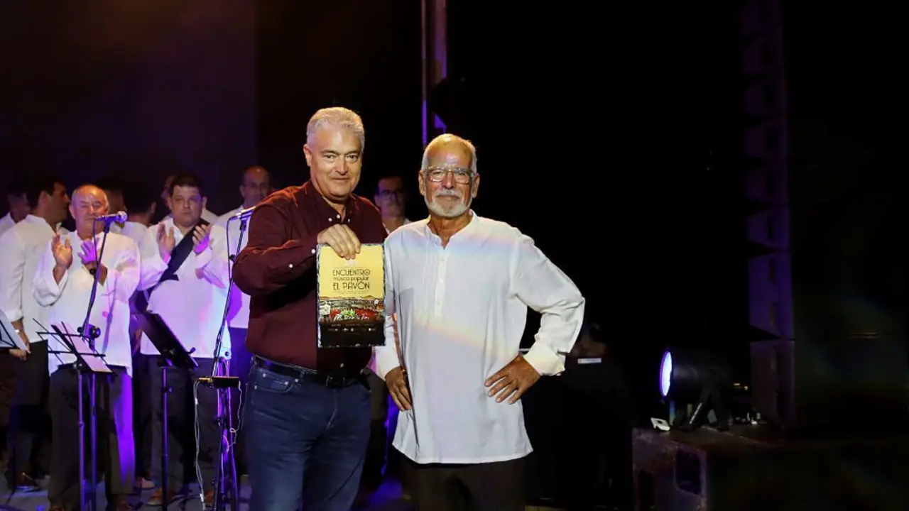 <p>Agrupación El Pavón</p>
