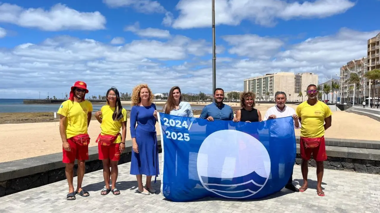 Bandera azul en el Reducto