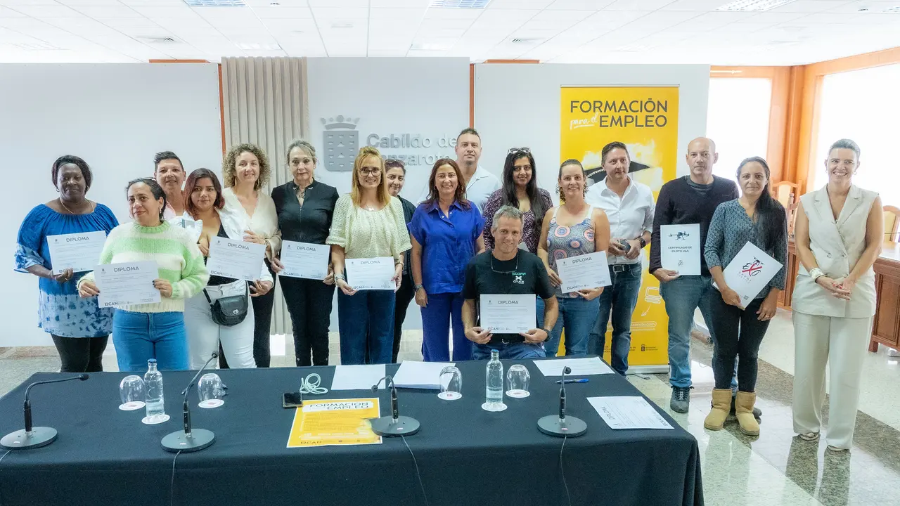 Entrega Diplomas Plan de Empleo 2024.