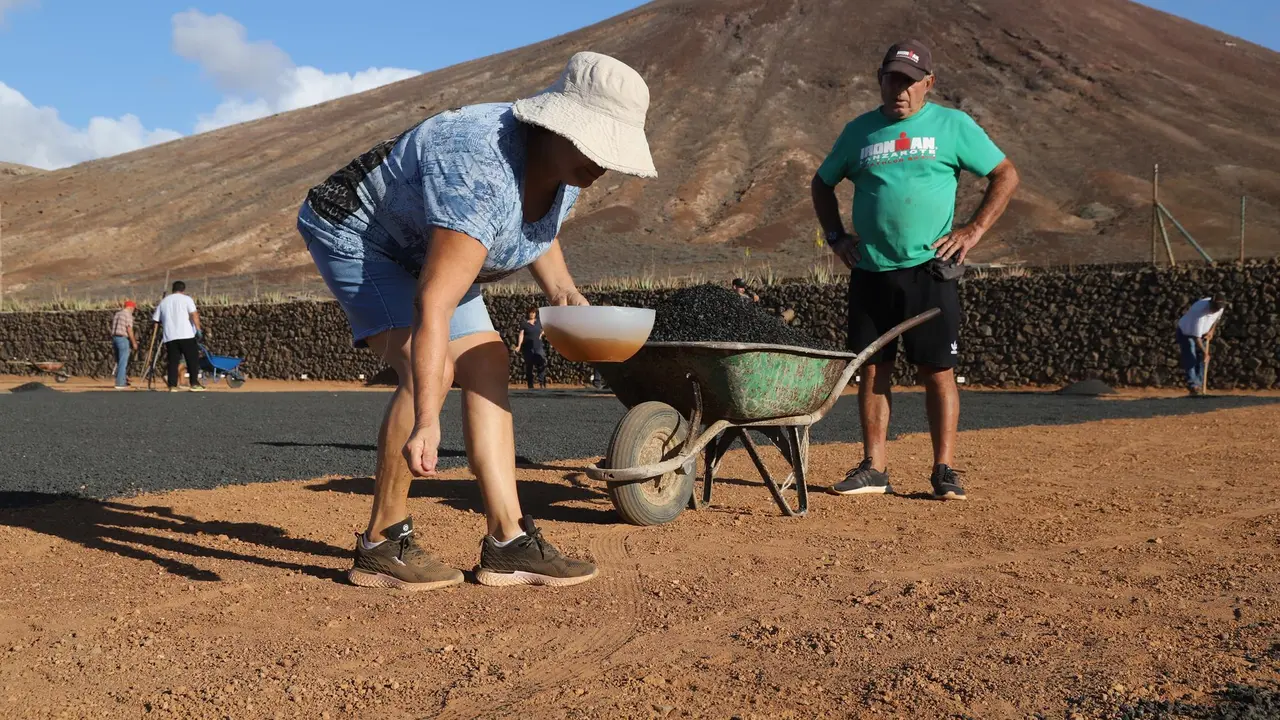 Canteros  de Cebollinos en Granja Agricola del Cabildo de Lanzarote.