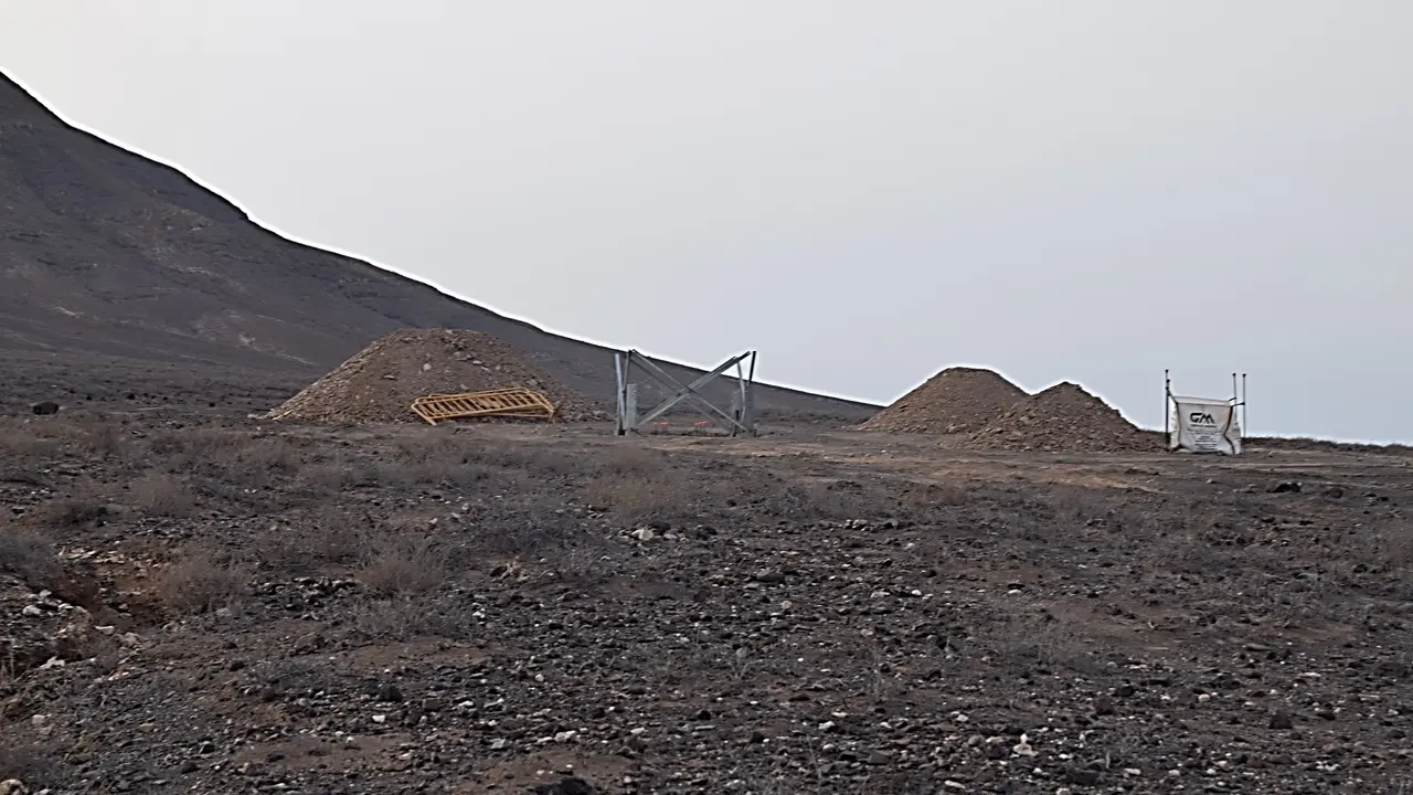 Instalación de las torretas en Los Ajaches.