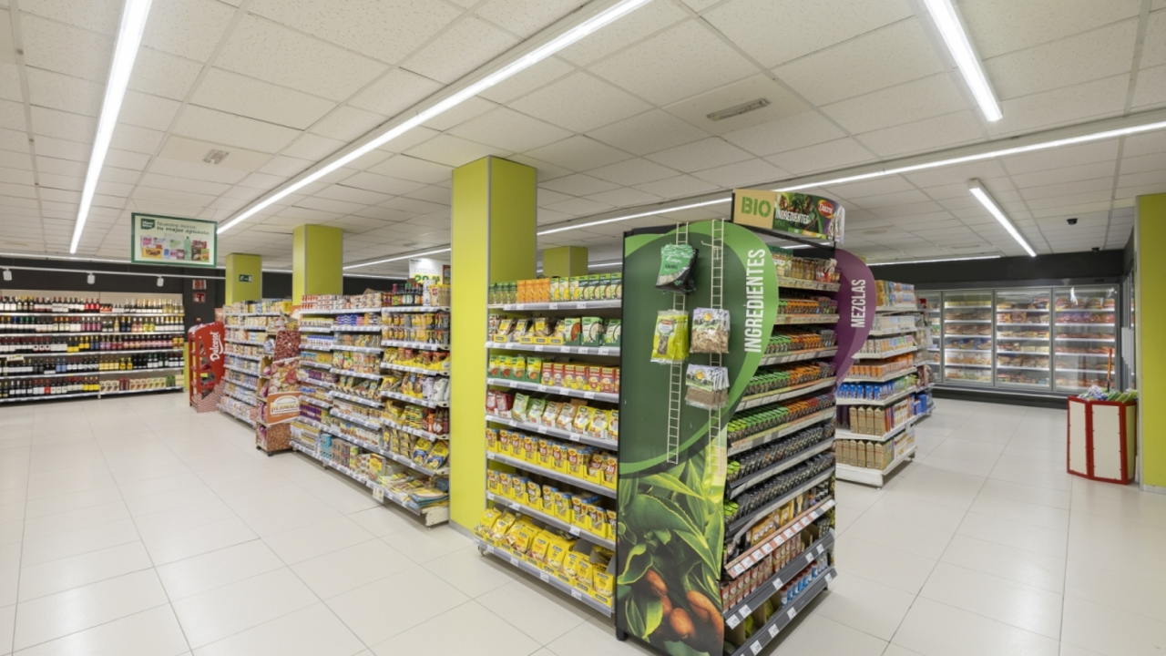 HiperDino ha destinado 765.000 euros a la reforma de esta tienda.