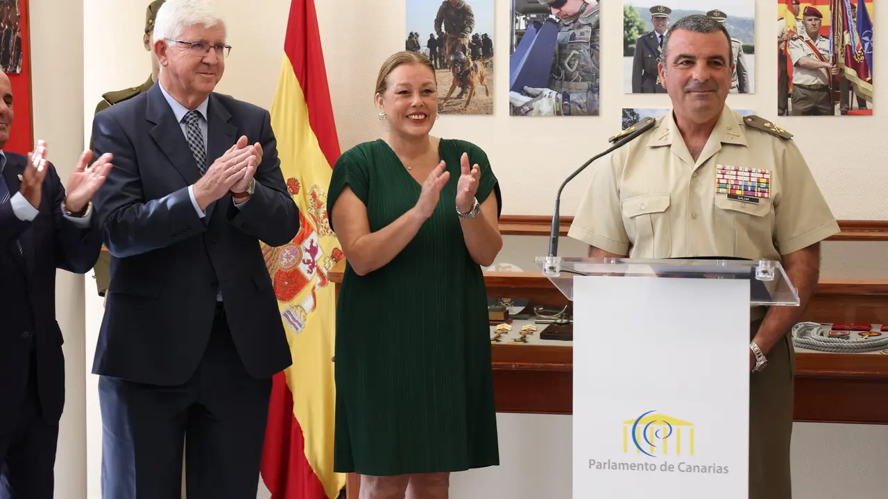 50 a&ntilde;os de 'la b&aacute;sica' en el Parlamento.