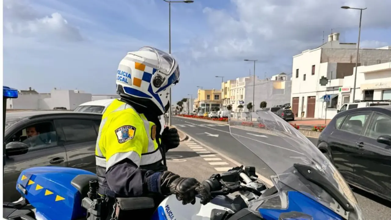 Polic&iacute;a Local de Arrecife
