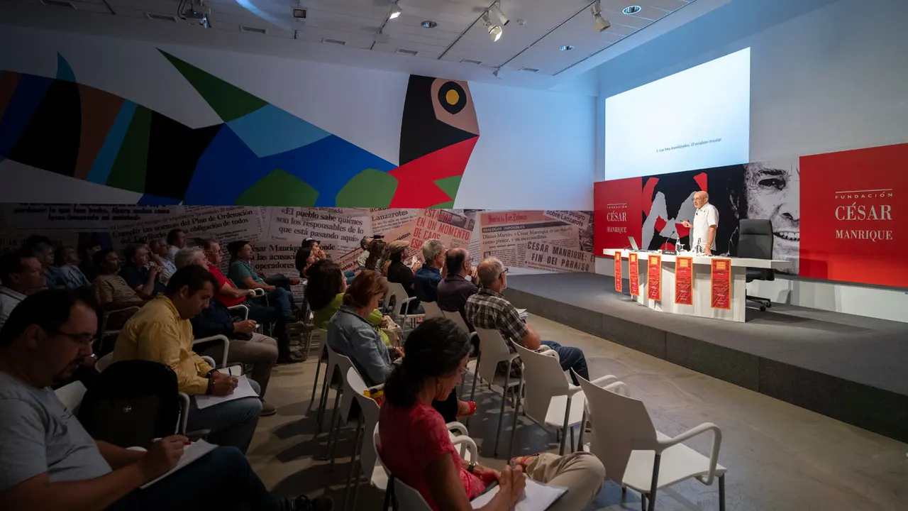 FCM. Imagen de archivo.