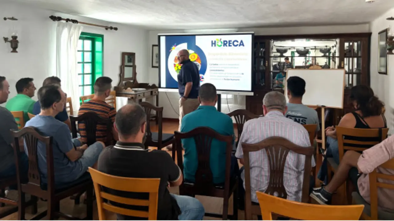 Formación de la FTL a los trabajadores de los CACT.