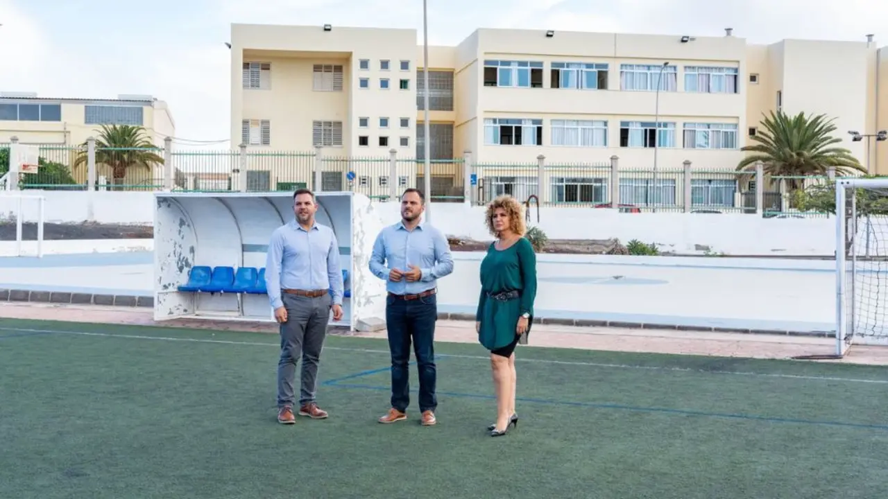 Visita al campo de f&uacute;tbol de San Francisco Javier