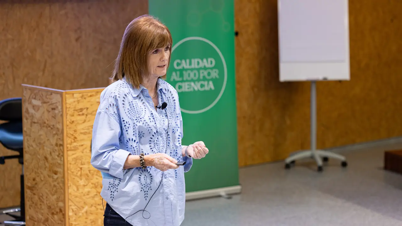 Intervenci&oacute;n de Ana Canals.